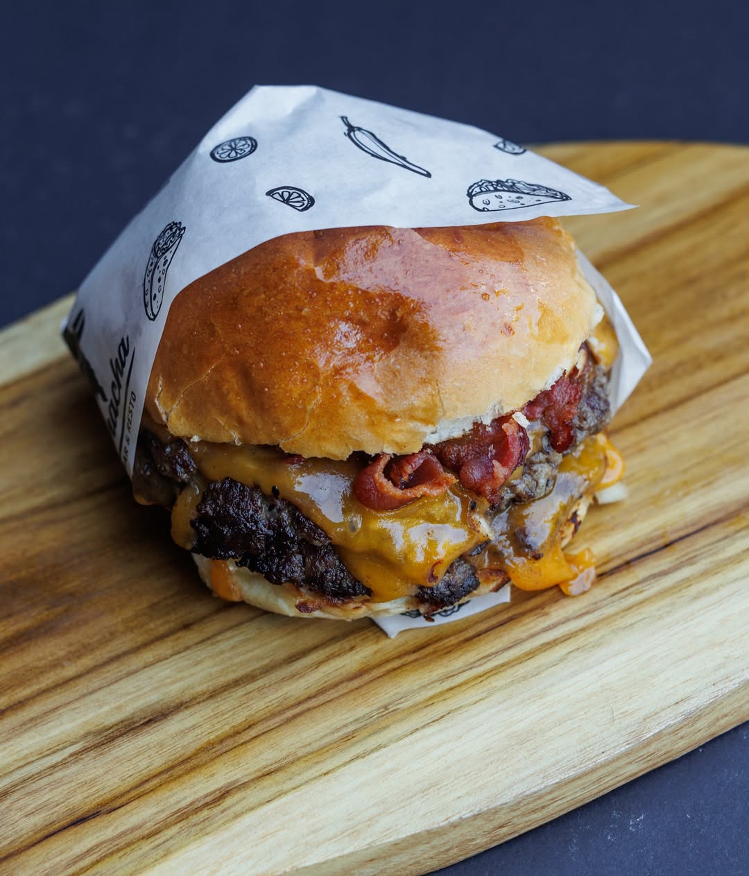 burger in santa teresa costa rica bacon pipe